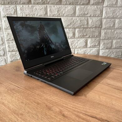 Ігровий ноутбук Б-клас Dell Inspiron 15 Gaming 7567 / 15.6" (1920x1080) IPS / Intel Core i5-7300HQ (4 ядра по 2.5 - 3.5 GHz) / 16 GB DDR4 / 128 GB SSD + 750 GB HDD  / nVidia GeForce GTX 1050 Ti, 4 GB GDDR5, 128-bit / WebCam