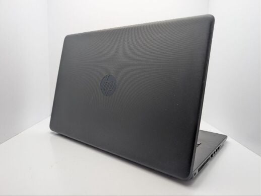 Ноутбук HP 17-bs036ng / 17.3" (1600x900) TN / AMD E2-9000e (2 ядра по 1.5 - 2.0 GHz) / 8 GB DDR4 / 120 GB SSD / AMD Radeon R2 Graphics / WebCam / DVD-ROM Ноутбук HP 17-bs036ng / 17.3" (1600x900) TN / AMD E2-9000e (2 ядра по 1.5 - 2.0 GHz) / 8 GB DDR4 / 120 GB SSD / AMD Radeon R2 Graphics / WebCam / DVD-ROM