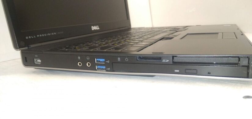 Мобильная рабочая станция Б-класс Dell Precision M6500 / 17" (1920x1200) TN / Intel Core i7-740QM (4 (8) ядра по 1.73 - 2.93 GHz) / 8 GB DDR3 / 320 GB HDD / nVidia Quadro FX 2800M, 1 GB GDDR3, 256-bit Мобильная рабочая станция Б-класс Dell Precision M6500 / 17" (1920x1200) TN / Intel Core i7-740QM (4 (8) ядра по 1.73 - 2.93 GHz) / 8 GB DDR3 / 320 GB HDD / nVidia Quadro FX 2800M, 1 GB GDDR3, 256-bit