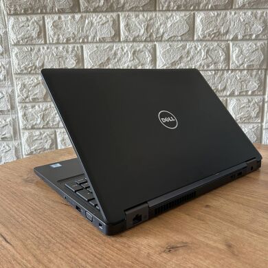 Ноутбук Б-клас Dell Latitude 5580 / 15.6" (1366x768) TN / Intel Core i7-7600U (2 (4) ядра по 2.8 - 3.9 GHz) / 8 GB DDR4 / 500 GB HDD / nVidia GeForce 930MX, 2 GB GDDR3, 64-bit Ноутбук Б-клас Dell Latitude 5580 / 15.6" (1366x768) TN / Intel Core i7-7600U (2 (4) ядра по 2.8 - 3.9 GHz) / 8 GB DDR4 / 500 GB HDD / nVidia GeForce 930MX, 2 GB GDDR3, 64-bit