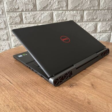 Ігровий ноутбук Б-клас Dell Inspiron 15 Gaming 7567 / 15.6" (1920x1080) IPS / Intel Core i5-7300HQ (4 ядра по 2.5 - 3.5 GHz) / 16 GB DDR4 / 128 GB SSD + 750 GB HDD  / nVidia GeForce GTX 1050 Ti, 4 GB GDDR5, 128-bit / WebCam