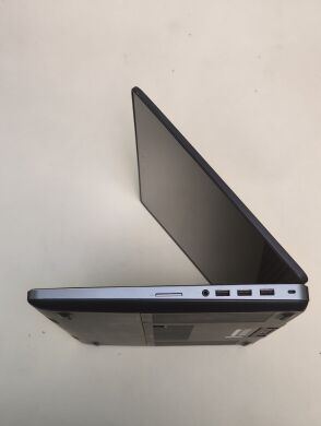 Мобільна робоча станція Dell Precision 7510 / 15.6" (1920x1080) IPS Touch / Intel Core i7-6820HQ (4 (8) ядра по 2.7 - 3.6 GHz) / 16 GB DDR4 / 256 GB SSD / nVidia Quadro M1000M, 2 GB GDDR5, 128-bit / WebCam