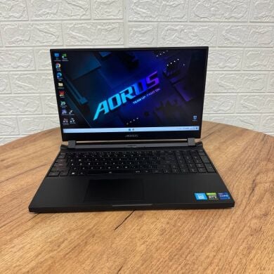 Ігровий ноутбук Б-клас Gigabyte Aorus 15P YD / 15.6" (1920x1080) IPS / Intel Core i7-11800H (8 (16) ядер по 2.3 - 4.6 GHz) / 16 GB DDR4 / 512 GB SSD / nVidia GeForce RTX 3080, 16 GB GDDR6, 256-bit / WebCam