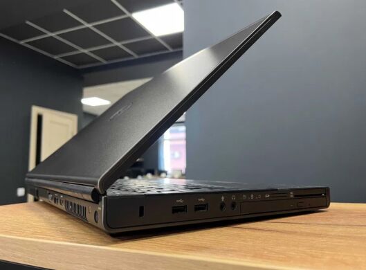 Мобильная рабочая станция Dell Precision M4800 / 15.6" (1920x1080) IPS / Intel Core i7-4610M (2 (4) ядра по 3.0 - 3.7 GHz) / 16 GB DDR3 / 512 GB SSD + 500 GB HDD / nVidia Quadro K1100M, 2 GB GDDR5, 128-bit / WebCam / DVD-ROM / Win 10 Pro