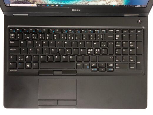 Мобільна робоча станція Б-клас Dell Precision 3520 / 15.6" (1920x1080) IPS / Intel Core i7-6820HQ (4 (8) ядра по 2.7 - 3.6 GHz) / 16 GB DDR4 / 256 GB SSD / nVidia Quadro M620, 2 GB GDDR5, 128-bit / WebCam / Win 10 Pro Мобільна робоча станція Б-клас Dell Precision 3520 / 15.6" (1920x1080) IPS / Intel Core i7-6820HQ (4 (8) ядра по 2.7 - 3.6 GHz) / 16 GB DDR4 / 256 GB SSD / nVidia Quadro M620, 2 GB GDDR5, 128-bit / WebCam / Win 10 Pro