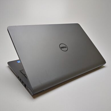 Ігровий ноутбук Dell Latitude 3550 / 15.6" (1366x768) TN / Intel Core i7-5500U (2 (4) ядра по 2.4 - 3.0 GHz) / 8 GB DDR3 / 480 GB SSD / nVidia GeForce 830M, 2 GB GDDR3, 64-bit / WebCam / Win 10 Pro Ігровий ноутбук Dell Latitude 3550 / 15.6" (1366x768) TN / Intel Core i7-5500U (2 (4) ядра по 2.4 - 3.0 GHz) / 8 GB DDR3 / 480 GB SSD / nVidia GeForce 830M, 2 GB GDDR3, 64-bit / WebCam / Win 10 Pro
