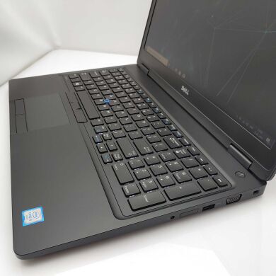Ноутбук Dell Latitude 5580 / 15.6" (1366х768) TN / Intel Core i5-6440HQ (4 ядра по 2.6 - 3.5 GHz) / 8 GB DDR4 / 256 GB SSD / WebCam / HDMI