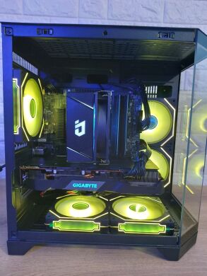 Игровой ПК Qube Crystal Tower / Intel Core i5-10400F (6 (12) ядер по 2.9 - 4.3 GHz) / 16 GB DDR4 / 512 GB SSD M.2 / AMD Radeon RX 5700 XT, 8 GB GDDR6, 256-bit / 600W