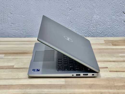 Ультрабук Dell Latitude 5440 / 14" (1920x1200) IPS / Intel Core i5-1245U (10 (12) ядер по 3.3 - 4.4 GHz) / 16 GB DDR4 / 256 GB SSD M.2 / Intel Iris Xe Graphics / WebCam / Win 11 Pro