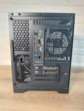 Игровой ПК 1stPlayer UV5 View Tower / Intel Core i5-10400 (6 (12) ядер по 2.9 - 4.3 GHz) / 16 GB DDR4 / 1000 GB SSD M.2 / nVidia GeForce GTX 1060, 6 GB GDDR5, 192-bit / 600W