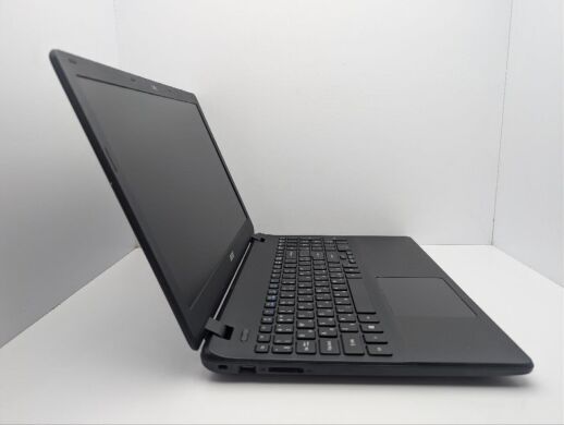 Ноутбук Acer Extensa 2519 / 15.6" (1366x768) TN / Intel Celeron N3060 (2 ядра по 1.6 - 2.48 GHz) / 4 GB DDR3 / 500 GB HDD / Intel HD Graphics / WebCam / DVD-ROM
