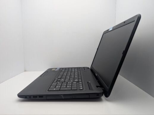 Ноутбук Toshiba Satellite Pro L770 / 17.3" (1600x900) TN / Intel Core i3-2330M (2 (4) ядра по 2.2 GHz) / 6 GB DDR3 / 500 GB HDD / Intel HD Graphics 3000 / WebCam / DVD-ROM