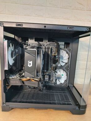 Игровой ПК 1stPlayer UV5 View Tower / Intel Core i5-10400 (6 (12) ядер по 2.9 - 4.3 GHz) / 16 GB DDR4 / 1000 GB SSD M.2 / nVidia GeForce GTX 1060, 6 GB GDDR5, 192-bit / 600W