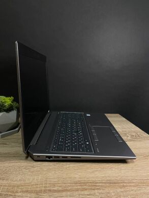 Мобільна робоча станція Б-клас HP ZBook 15 G5 / 15.6'' (1920x1080) IPS / Intel Core i7-8850H (6 (12) ядра по 2.6 - 3.4 GHz) / 16 GB DDR4 / 256 GB SSD M.2 / nVidia Quadro P1000, 4 GB GDDR5, 128-bit / WebCam / Win 10 Мобільна робоча станція Б-клас HP ZBook 15 G5 / 15.6'' (1920x1080) IPS / Intel Core i7-8850H (6 (12) ядра по 2.6 - 3.4 GHz) / 16 GB DDR4 / 256 GB SSD M.2 / nVidia Quadro P1000, 4 GB GDDR5, 128-bit / WebCam / Win 10