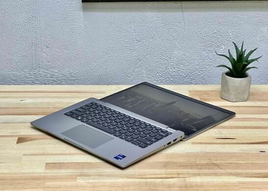 Ультрабук Dell Latitude 5440 / 14" (1920x1200) IPS / Intel Core i5-1245U (10 (12) ядер по 3.3 - 4.4 GHz) / 16 GB DDR4 / 256 GB SSD M.2 / Intel Iris Xe Graphics / WebCam / Win 11 Pro