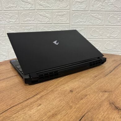 Ігровий ноутбук Б-клас Gigabyte Aorus 15P YD / 15.6" (1920x1080) IPS / Intel Core i7-11800H (8 (16) ядер по 2.3 - 4.6 GHz) / 16 GB DDR4 / 512 GB SSD / nVidia GeForce RTX 3080, 16 GB GDDR6, 256-bit / WebCam