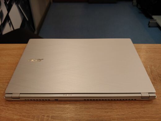 Acer Aspire S7-191 / 11.6" (1920x1080) IPS Touch / Intel Core i5-3337U (2 (4) ядра по 1.8 - 2.7 GHz) / 4 GB DDR3 / 240 GB SSD / WebCam / NO ODD