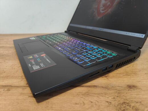 Ігровий ноутбук Б-клас MSI GL75 Leopard / 17.3" (1920x1080) IPS / Intel Core i7-10750H (6 (12) ядер по 2.6 - 5.0 GHz) / 16 GB DDR4 / 512 GB SSD+1000 GB HDD / nVidia GeForce RTX 2070, 8 GB GDDR6, 256-bit / WebCam / Windows 10 Ігровий ноутбук Б-клас MSI GL75 Leopard / 17.3" (1920x1080) IPS / Intel Core i7-10750H (6 (12) ядер по 2.6 - 5.0 GHz) / 16 GB DDR4 / 512 GB SSD+1000 GB HDD / nVidia GeForce RTX 2070, 8 GB GDDR6, 256-bit / WebCam / Windows 10