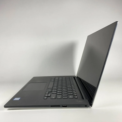 Ігровий ноутбук Dell XPS 15 9570 / 15.6" (3840x2160) IPS Touch / Intel Core i7-8750H (6 (12) ядра по 2.2 - 4.1 GHz) / 16 GB DDR4 / 512 GB SSD / nVidia GeForce GTX 1050 Ti Max-Q, 4 GB GDDR5, 128-bit / HDMI / USB Type-C