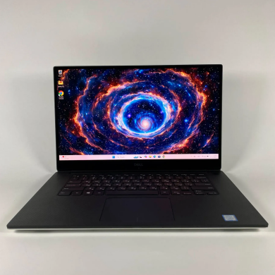 Ігровий ноутбук Dell XPS 15 9570 / 15.6" (3840x2160) IPS Touch / Intel Core i7-8750H (6 (12) ядра по 2.2 - 4.1 GHz) / 16 GB DDR4 / 512 GB SSD / nVidia GeForce GTX 1050 Ti Max-Q, 4 GB GDDR5, 128-bit / HDMI / USB Type-C
