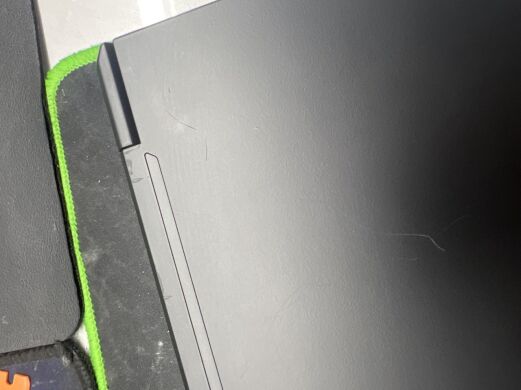 Игровой ноутбук Б-класс Maingear Vector Pro 17 MG-VCP2-17A3070T / 17.3" (1920x1080) IPS / AMD Ryzen 9 6900HX (8 (16) ядер по 3.3 - 4.9 GHz) / 32 GB DDR5 / 960 GB SSD / nVidia GeForce RTX 3070 Ti, 8 GB GDDR6, 256-bit / WebCam