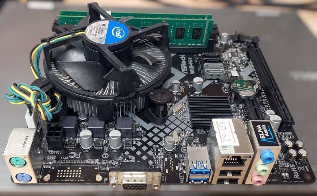 Комплект: Материнская плата ASRock H81M-VG4 R4.01 / Intel Core i5-4440 (4 ядра по 3.1 - 3.3 GHz) / 8 GB DDR3 / Intel HD Graphics 2500 / Socket LGA1155 / Кулер