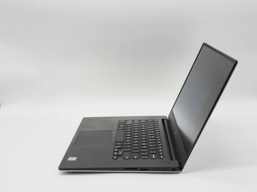 Мобільна робоча станція Dell Precision 5510 / 15.6" (1920x1080) IPS / Intel Core i7-6820HQ (4 (8) ядра по 2.7 - 3.6 GHz) / 16 GB DDR4 / 120 GB SSD + 500 GB HDD / nVidia Quadro M1000M, 2 GB GDDR5, 128-bit / WebCam / HDMI
