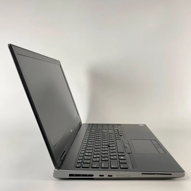 Мобільна робоча станція Dell Precision 7530 / 15.6" (1920x1080) IPS / Intel Core i7-8850H (6 (12) ядра по 2.6 - 4.3 GHz) / 16 GB DDR4 / 512 GB SSD / nVidia Quadro P2000, 4 GB GDDR5, 128-bit / HDMI / WebCam Мобільна робоча станція Dell Precision 7530 / 15.6" (1920x1080) IPS / Intel Core i7-8850H (6 (12) ядра по 2.6 - 4.3 GHz) / 16 GB DDR4 / 512 GB SSD / nVidia Quadro P2000, 4 GB GDDR5, 128-bit / HDMI / WebCam