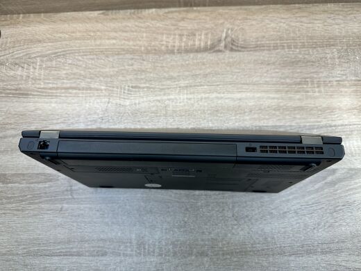 Мобильная рабочая станция Lenovo ThinkPad W540 / 15.6" (1920x1080) TN / Intel Core i5-4200M (2 (4) ядра по 2.5 - 3.1 GHz) / 8 GB DDR3 / 256 GB SSD / nVidia Quadro K1100M, 2 GB GDDR5, 128-bit / WebCam / Windows 10 Pro