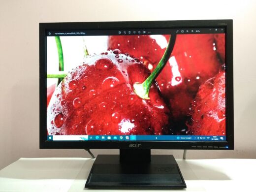 Монітор Acer V193W / 19" (1440x900) TN+film / VGA / VESA 100x100 Монітор Acer V193W / 19" (1440x900) TN+film / VGA / VESA 100x100