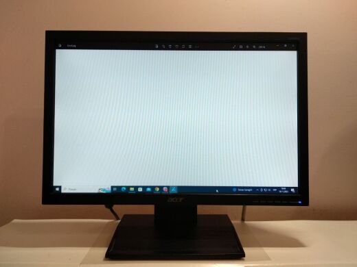 Монітор Acer V193W / 19" (1440x900) TN+film / VGA / VESA 100x100 Монітор Acer V193W / 19" (1440x900) TN+film / VGA / VESA 100x100