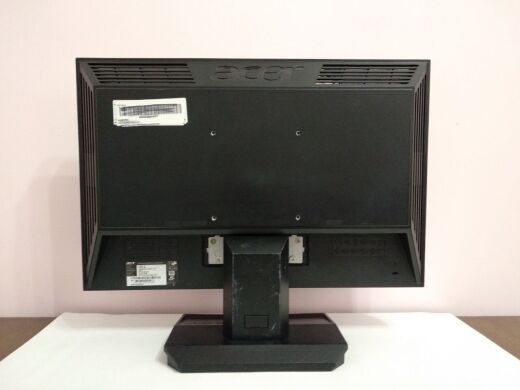 Монітор Acer V193W / 19" (1440x900) TN+film / VGA / VESA 100x100 Монітор Acer V193W / 19" (1440x900) TN+film / VGA / VESA 100x100