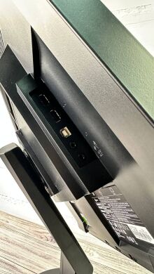 Монітор EIZO FlexScan EV2416W / 24" (1920x1200) TN / 1x DP, 1x VGA, 1x DVI / Вбудовані колонки 2х 1W Монітор EIZO FlexScan EV2416W / 24" (1920x1200) TN / 1x DP, 1x VGA, 1x DVI / Вбудовані колонки 2х 1W