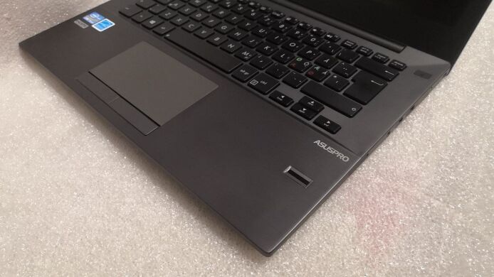 Ультрабук Asus PRO B400A / 14" (1366x768) TN / Intel Core i5-3427U (2 (4) ядра по 1.8 - 2.8 GHz) / 8 GB DDR3 / 256 GB SSD / Intel HD Graphics 4000 / WebCam Ультрабук Asus PRO B400A / 14" (1366x768) TN / Intel Core i5-3427U (2 (4) ядра по 1.8 - 2.8 GHz) / 8 GB DDR3 / 256 GB SSD / Intel HD Graphics 4000 / WebCam