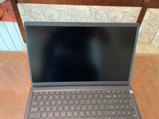 Ультрабук Dell Inspiron 3530 / 15.6" (1920x1080) IPS / Intel Core i5-1334U (10 (12) ядер по 3.4 - 4.6 GHz) / 8 GB DDR4 / 512 GB SSD / Intel Iris Xe Graphics eligible / WebCam