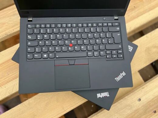 Ультрабук Lenovo ThinkPad T490 / 14" (1920x1080) IPS / Intel Core i5-8365U (4 (8) ядра по 1.6 - 4.1 GHz) / 8 GB DDR4 / 256 GB SSD / Intel UHD Graphics 630 / WebCam / Win 10 Pro Ультрабук Lenovo ThinkPad T490 / 14" (1920x1080) IPS / Intel Core i5-8365U (4 (8) ядра по 1.6 - 4.1 GHz) / 8 GB DDR4 / 256 GB SSD / Intel UHD Graphics 630 / WebCam / Win 10 Pro