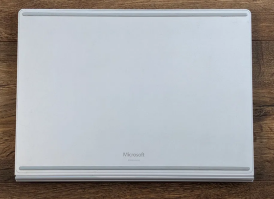 Ультрабук Microsoft Surface Book / 13.5" (3000x2000) IPS / Intel Core i5-6300U (2 (4) ядра по 2.4 - 3.0 GHz) / 8 GB DDR3 / 256 GB SSD / nVidia GeForce GM108 1 GB DDR5 / WebCam