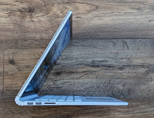 Ультрабук Microsoft Surface Book / 13.5" (3000x2000) IPS / Intel Core i5-6300U (2 (4) ядра по 2.4 - 3.0 GHz) / 8 GB DDR3 / 256 GB SSD / nVidia GeForce GM108 1 GB DDR5 / WebCam