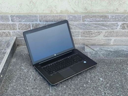 Мобільна робочая станція HP ZBook 17 G3 / 17.3" (1920x1080) IPS / Intel Core i7-6820HQ (4 (8) ядра по 2.7 - 3.6 GHz) / 32 GB DDR4 / 512 GB SSD + 1000 GB HDD / nVidia Quadro M4000M, 4 GB GDDR5, 256-bit / WebCam 
