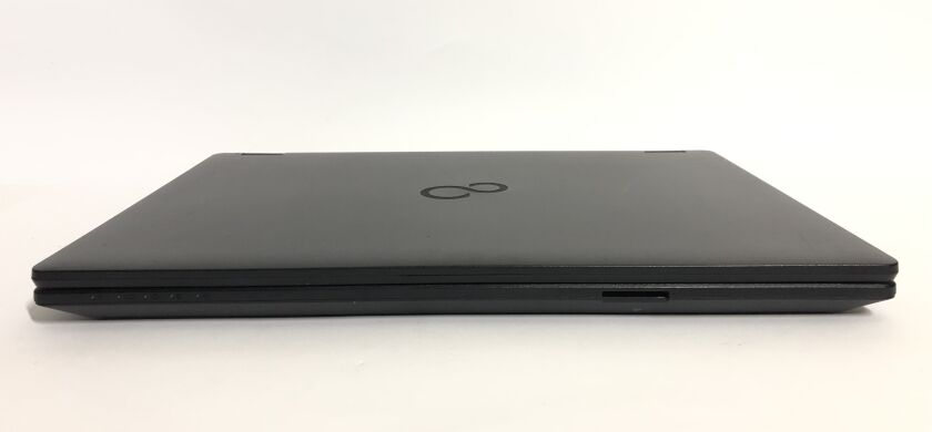 Ультрабук Б-клас Fujitsu LifeBook E548 / 14" (1920x1080) IPS / Intel Core i3-7130U (2 (4) ядра по 2.7 GHz) / 8 GB DDR4 / 256 GB SSD / Intel HD Graphics 620 / WebCam / Win 10 Pro