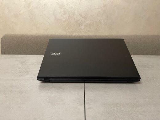 Ноутбук Б-клас Acer Aspire E5-576G-5762 / 15.6" (1920x1080) IPS / Intel Core i5-8250U (4 (8) ядра по 1.6 - 3.4 GHz) / 16 GB DDR3 / 240 GB SSD M.2 / nVidia GeForce MX150, 2 GB GDDR5, 64-bit / WebCam / DVD-ROM