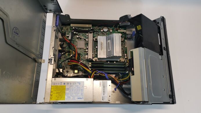 Системний блок Lenovo ThinkCentre M90p SFF / Intel Pentium G6960 (2 ядра по 2.93 GHz) / 8 GB DDR3 / 250 GB HDD / Intel HD Graphics / DVD-ROM 