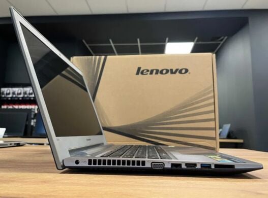 Ігровий ноутбук Lenovo IdeaPad Z500 / 15.6" (1366x768) TN / Intel Core i7-3612QM (4 (8) ядра по 2.1 - 3.1 GHz) / 8 GB DDR3 / 240 GB SSD / nVidia GeForce GT 635M, 2 GB DDR3, 128-bit / WebCam / DVD-ROM / Win 10