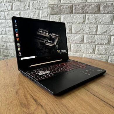 Игровой ноутбук Б-класс Asus TUF FX505DT / 15.6" (1920x1080) IPS / AMD Ryzen 5 3550H (4 (8) ядра по 2.1 - 3.7 GHz) / 16 GB DDR4 / 256 GB SSD / nVidia GeForce GTX 1650, 4 GB GDDR5, 128-bit / WebCam