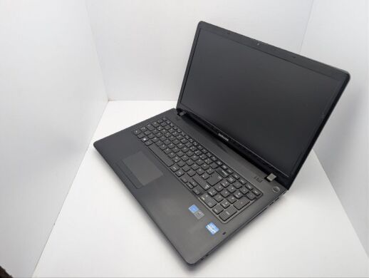 Ноутбук Samsung NP350E7C / 17.3" (1600x900) TN / Intel Core i5-3210M (2 (4) ядра по 2.5 - 3.1 GHz) / 8 GB DDR3 / 500 GB HDD / Intel HD Graphics 4000 / WebCam