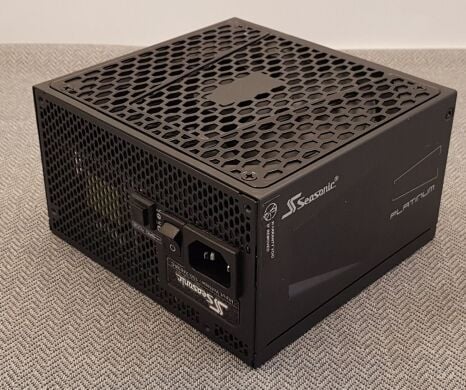 Блок живлення Seasonic Prime Ultra Platinum 550W (SSR-550PD2) / 550W / 24+4(4)+4(8) pin