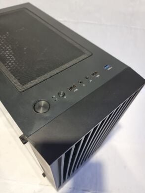 Ігровий ПК Vinga CS316B Tower / Intel Core i5-7400 (4 ядра по 3.0 - 3.5 GHz) / 16 GB DDR4 / 240 GB SSD + 2000 GB HDD / AMD Radeon RX 480, 4 GB GDDR5, 256-bit / 530W