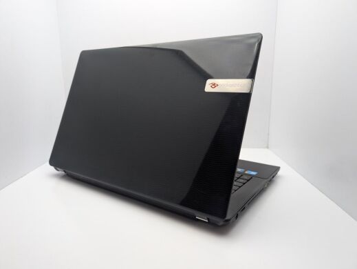 Ноутбук Packard Bell Easynote LM85 / 17.3" (1600x900) TN / Intel Core i3-370M (2 (4) ядра по 2.4 GHz) / 6 GB DDR3 / 500 GB HDD / AMD Radeon HD 5650, 1 GB GDDR3, 128-bit / WebCam / DVD-ROM