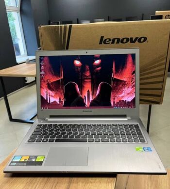 Ігровий ноутбук Lenovo IdeaPad Z500 / 15.6" (1366x768) TN / Intel Core i7-3612QM (4 (8) ядра по 2.1 - 3.1 GHz) / 8 GB DDR3 / 240 GB SSD / nVidia GeForce GT 635M, 2 GB DDR3, 128-bit / WebCam / DVD-ROM / Win 10