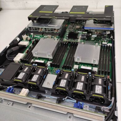 Сервер Huawei RH1288 V3 4LFF 1U / 2x Intel Xeon E5-2680 v3 (12 (24) ядер по 2.5 - 3.3 GHz) / 32 GB DDR4 / 2x 900 GB HDD / Integrated Graphics / 2x 460W